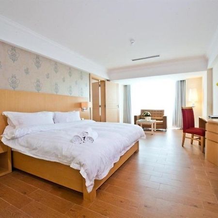 Queen Boutique Hotel Phnom Penh Zewnętrze zdjęcie